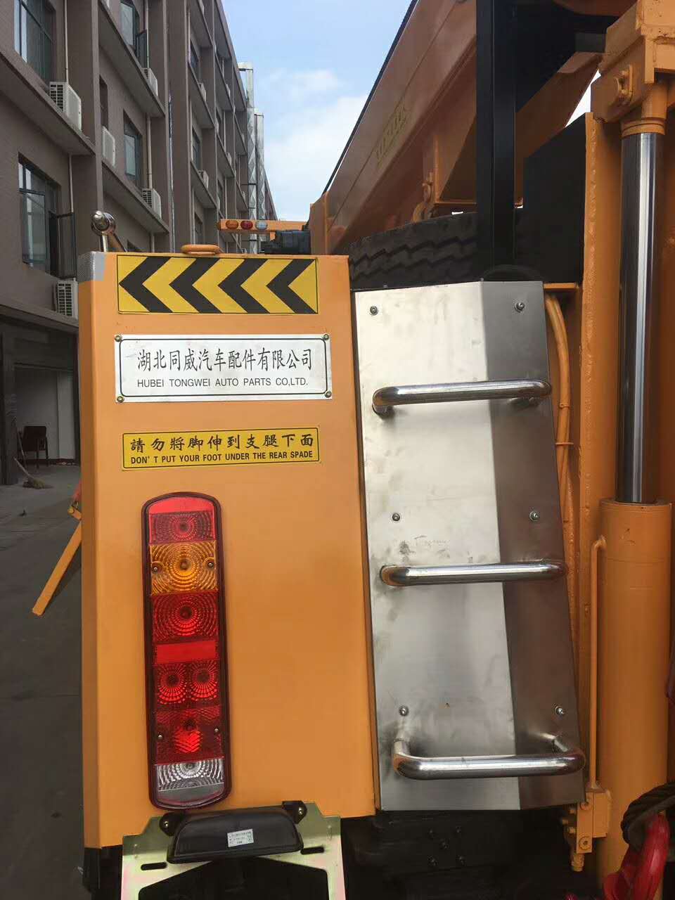 ϵxD(zhun)܇(ch)HTW5310TQZDZZ8X4܇(ch)